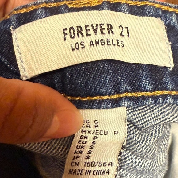 Forever 21 Blue Distressed Mini denim skirt with frayed hem Size Small - Picture 5 of 6